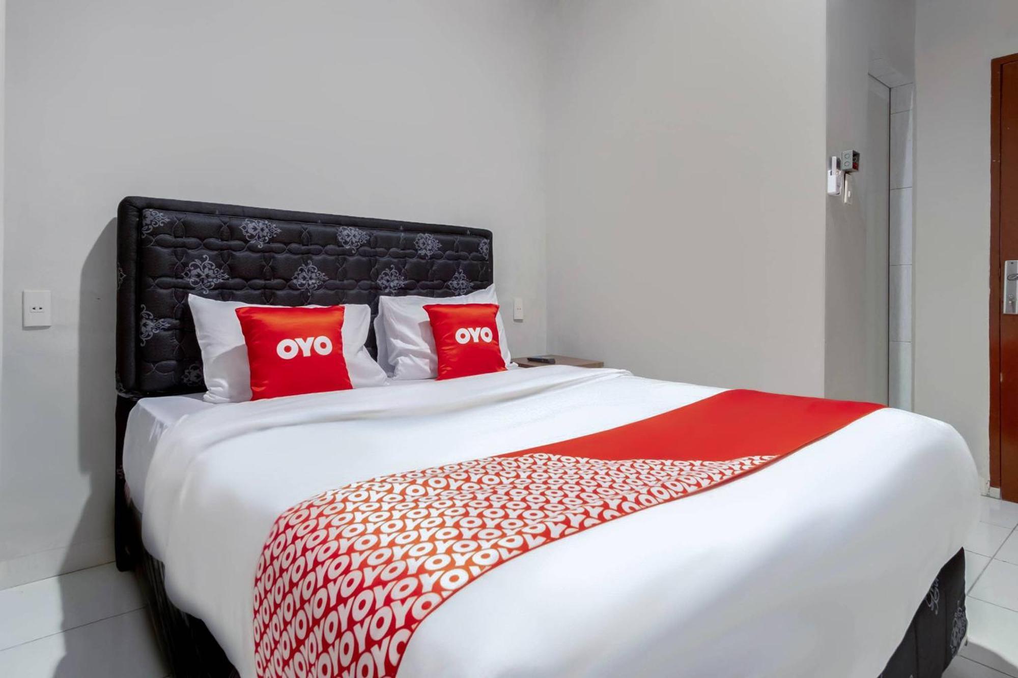 Super Oyo 2345 Homestay Jaya ميدان المظهر الخارجي الصورة