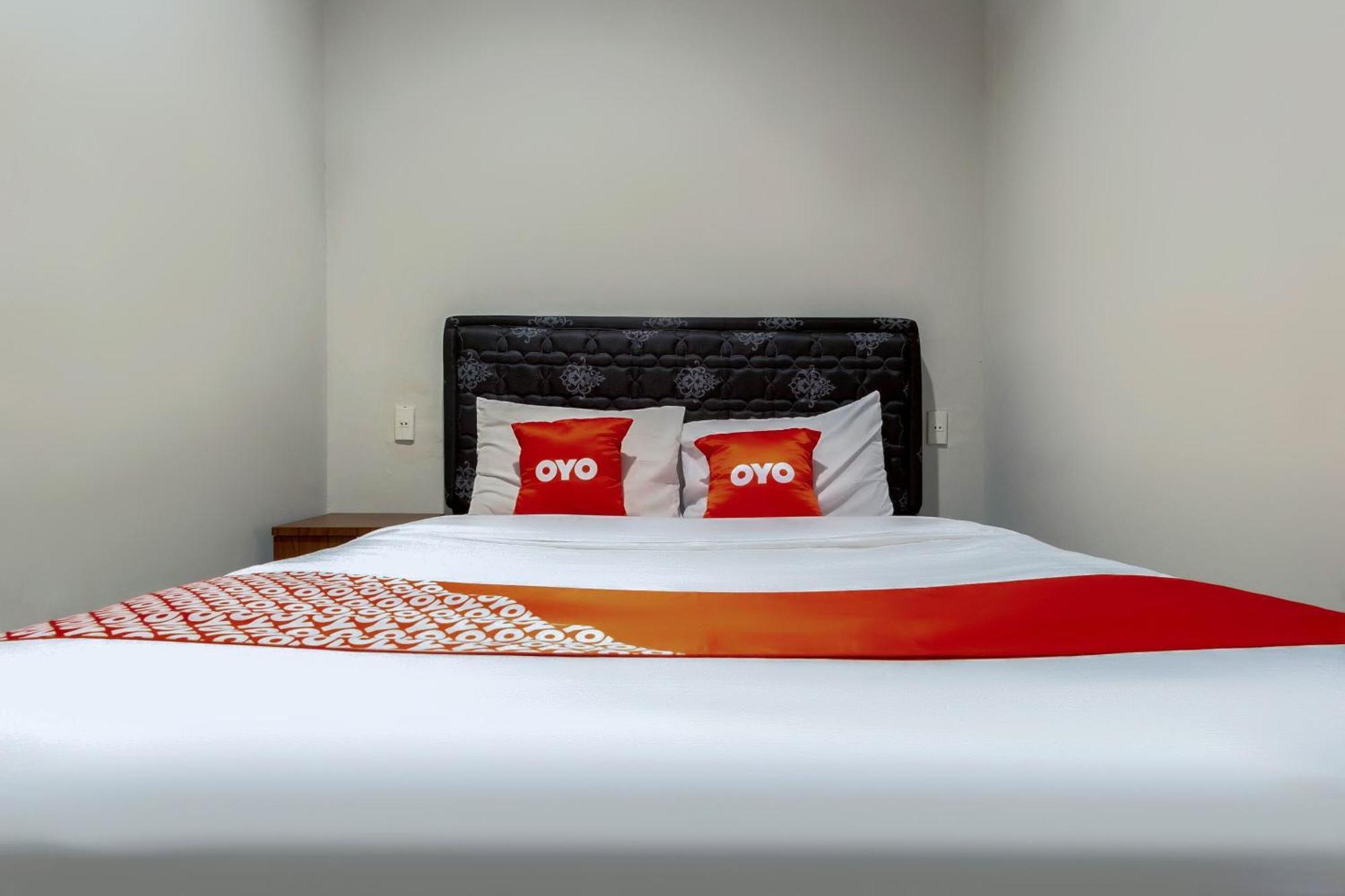 Super Oyo 2345 Homestay Jaya ميدان المظهر الخارجي الصورة