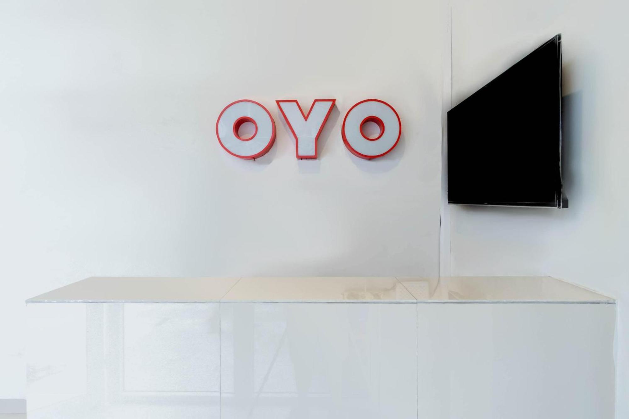 Super Oyo 2345 Homestay Jaya ميدان المظهر الخارجي الصورة