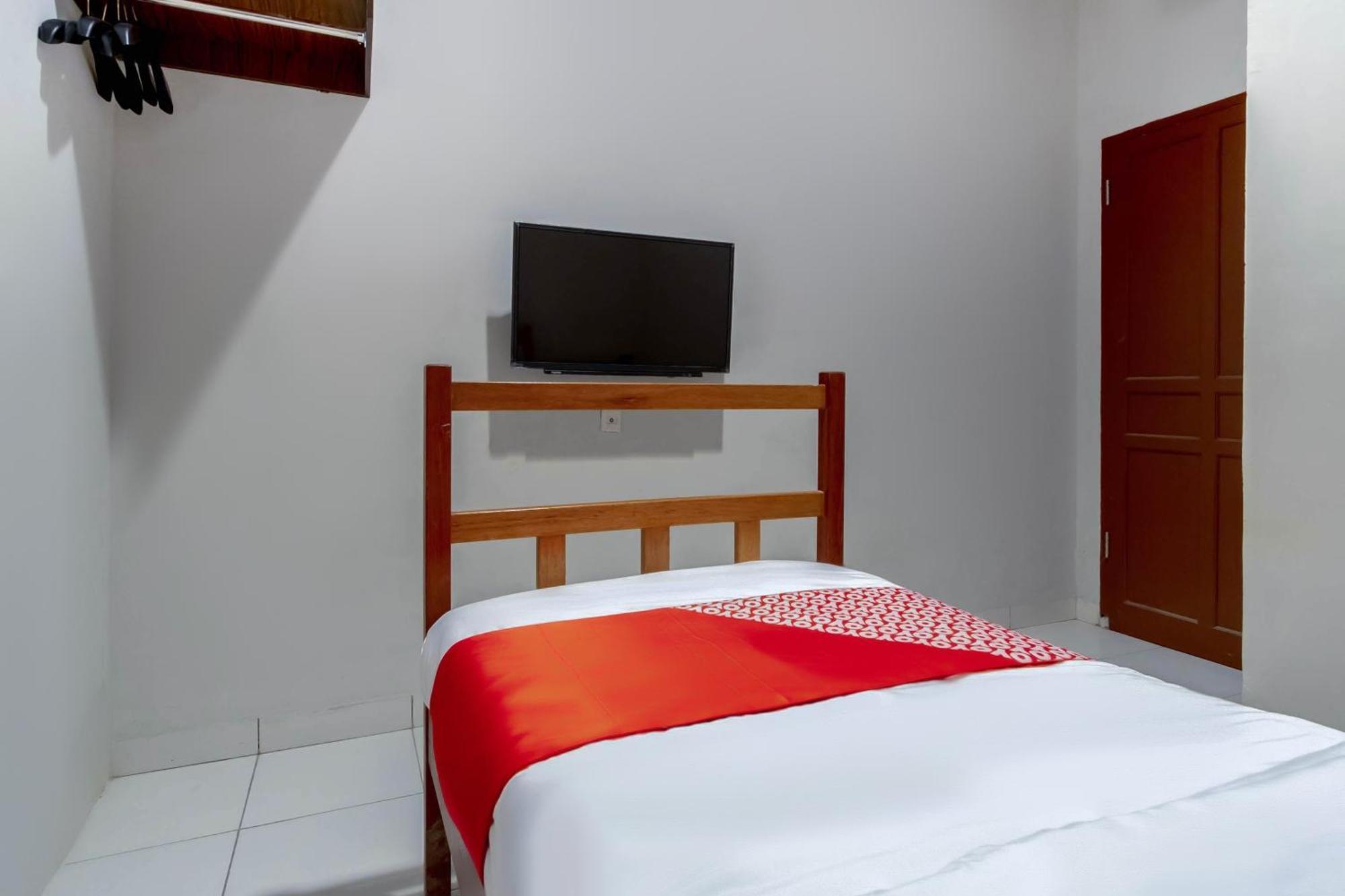Super Oyo 2345 Homestay Jaya ميدان المظهر الخارجي الصورة