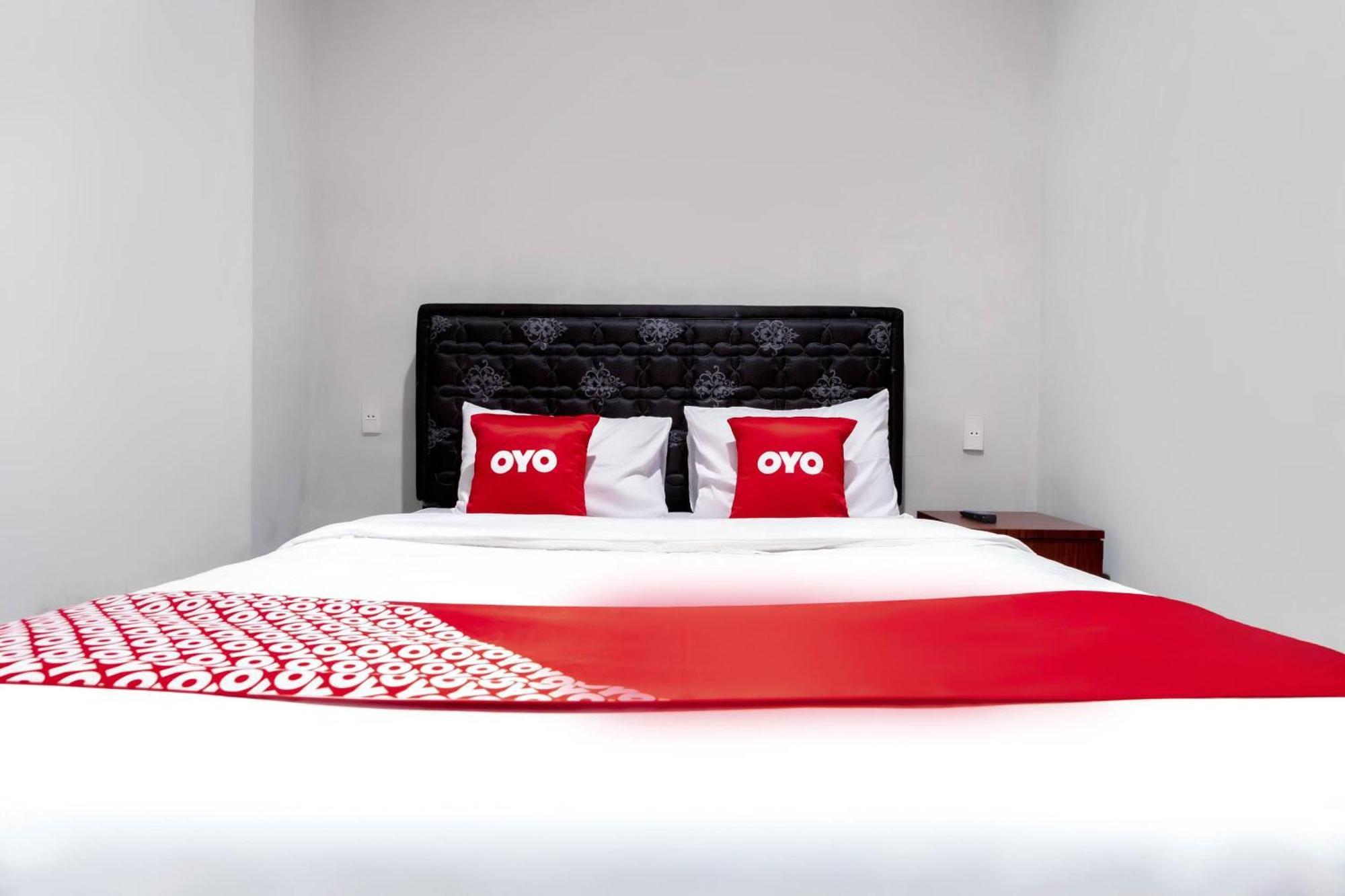 Super Oyo 2345 Homestay Jaya ميدان المظهر الخارجي الصورة