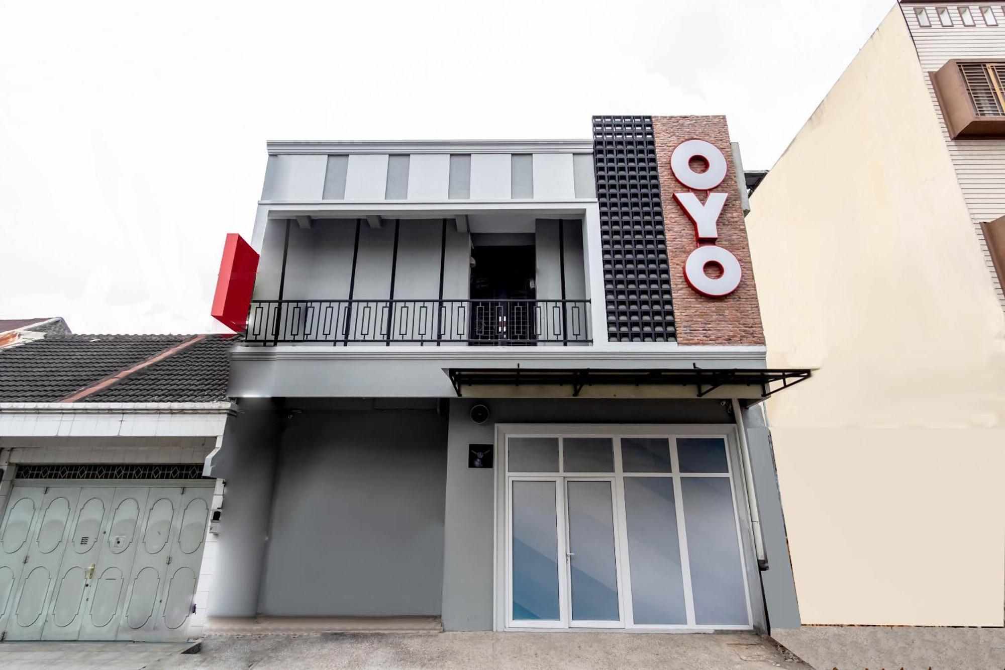 Super Oyo 2345 Homestay Jaya ميدان المظهر الخارجي الصورة