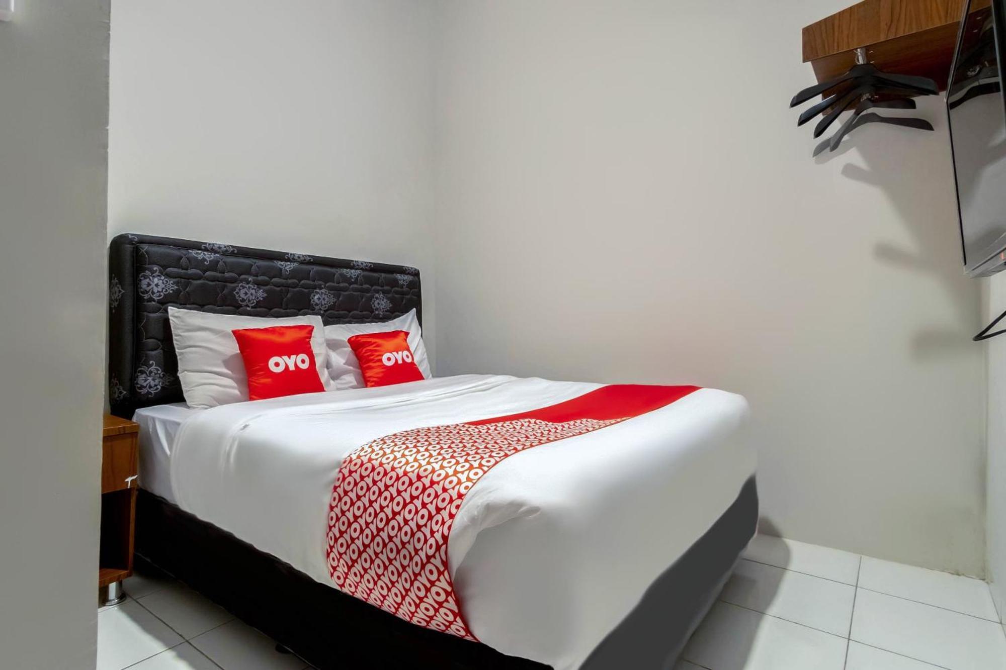 Super Oyo 2345 Homestay Jaya ميدان المظهر الخارجي الصورة